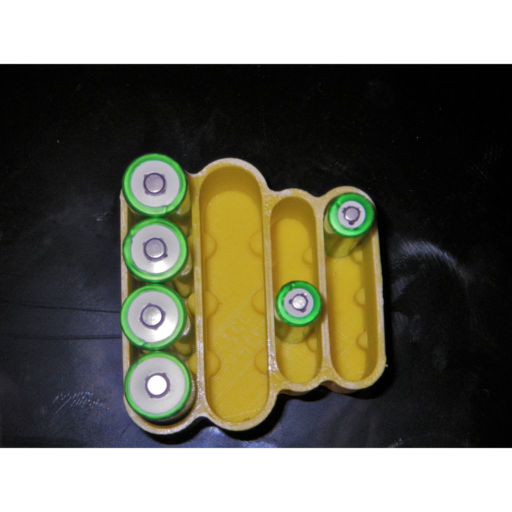 Battery Holder – Stores 8 AA & 8 AAA Batteries