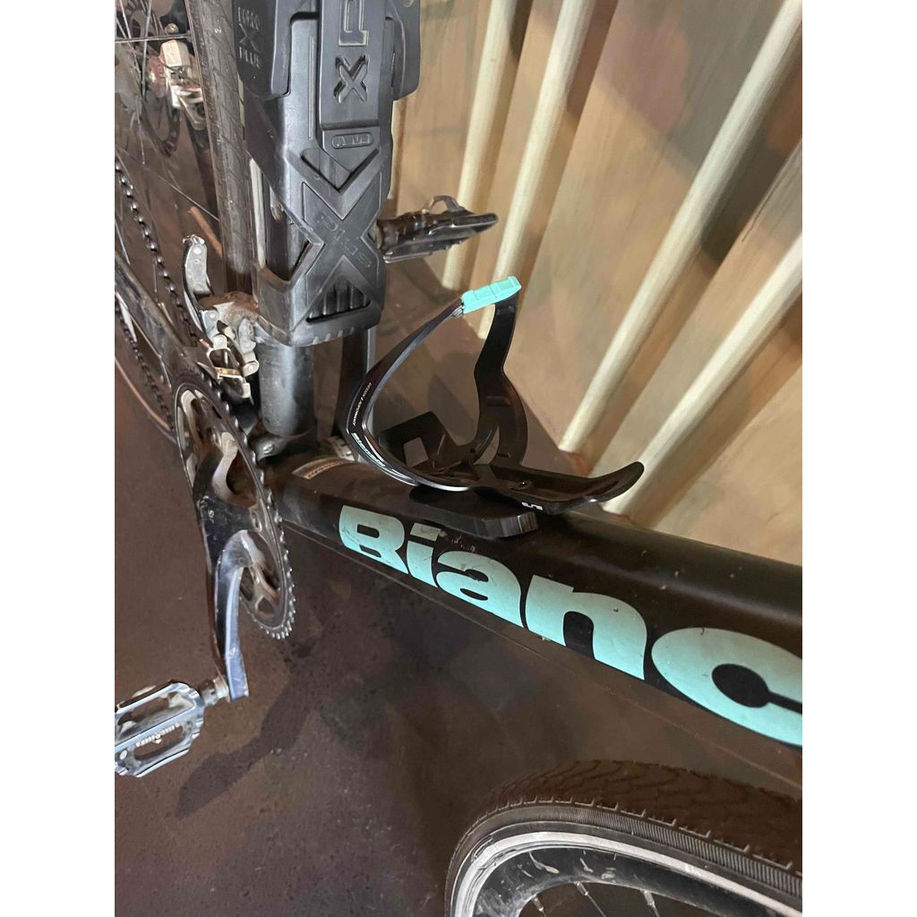 Bicycle Bottle Cage Mount for Tile Tracker
