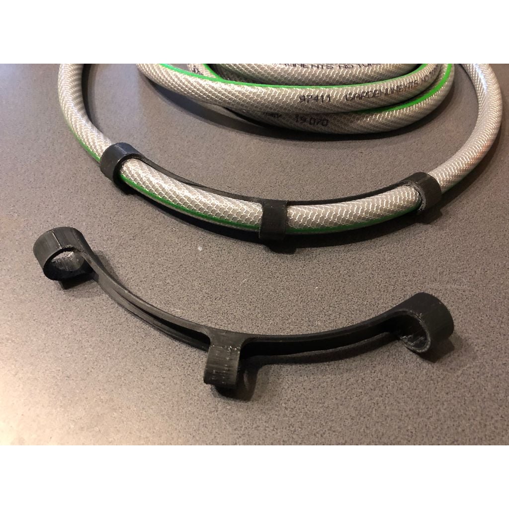Garden Hose Bend Protection – 1/2" Corner Guide