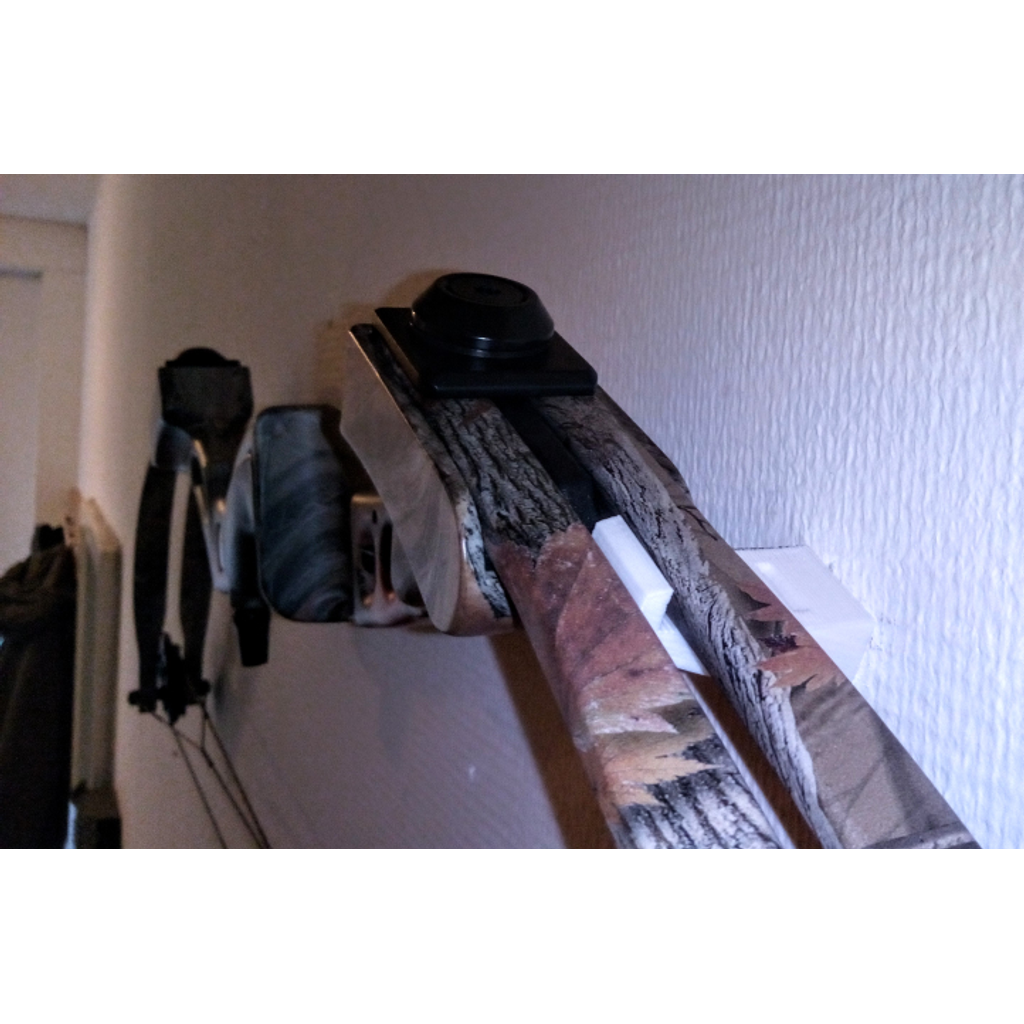 Universal Wall Mount for Recurve & Compound Bows