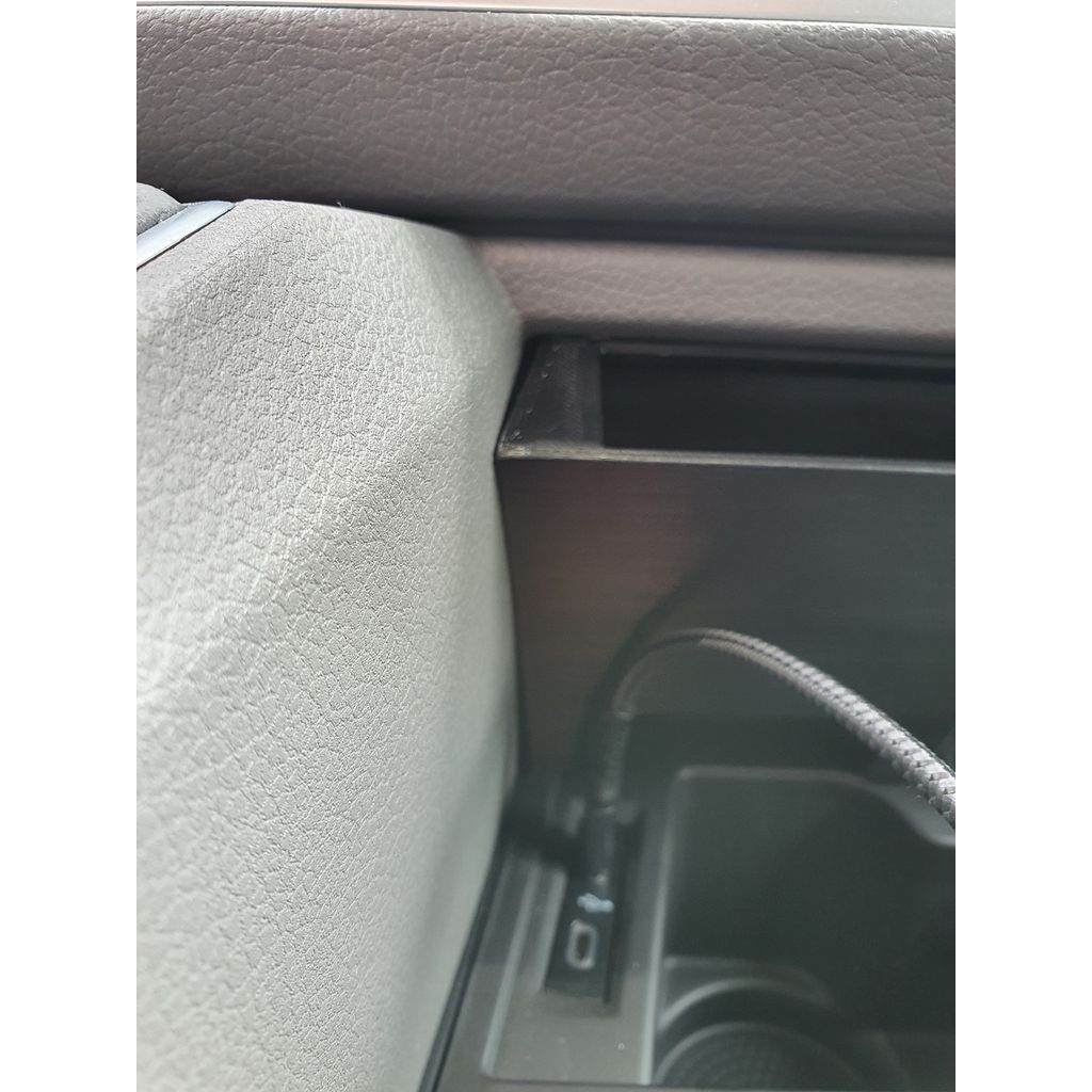 Phone Shelf for VW T6.1 California – USB-C Ready