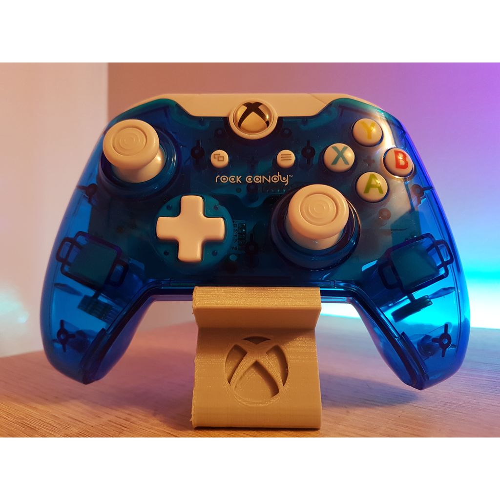 Xbox One Controller Stand – Keep Your Desk Tidy