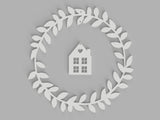 Fensterkranz mit hängendem Haus und Herz