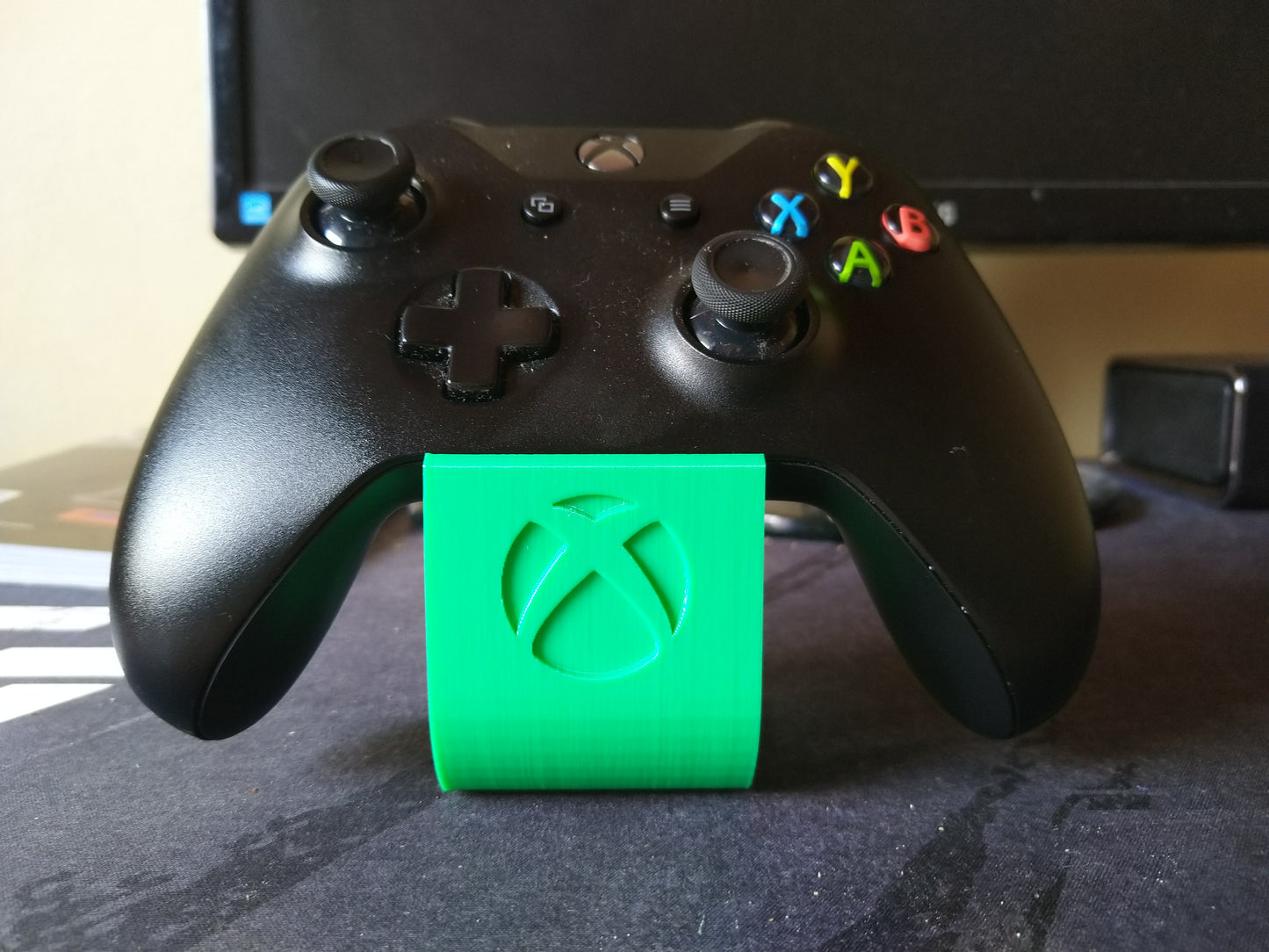 Xbox Controller Stand – Keep Your Controller Ready